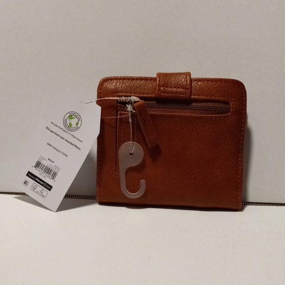 NWT Time and Tru Woman Wallet - Picture 2 of 8